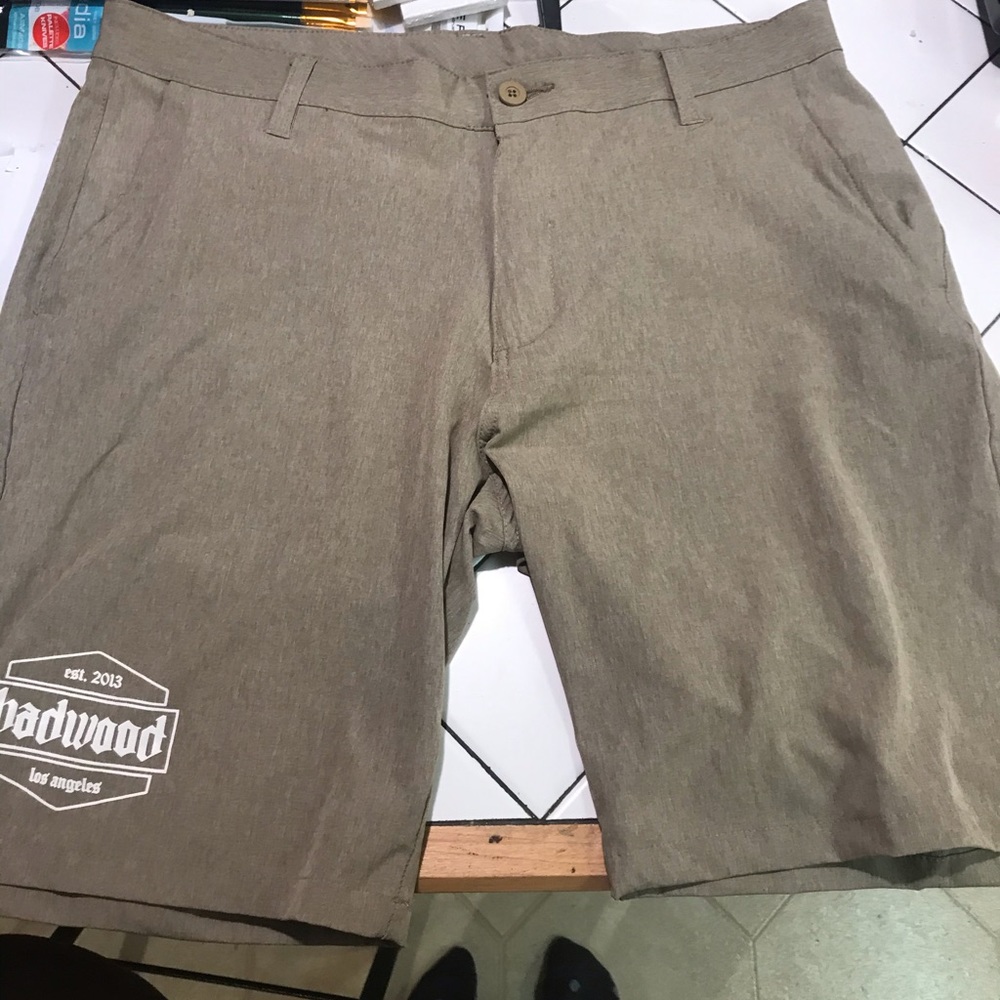 BADWOOD SHIELD HYBRID SHORTS
